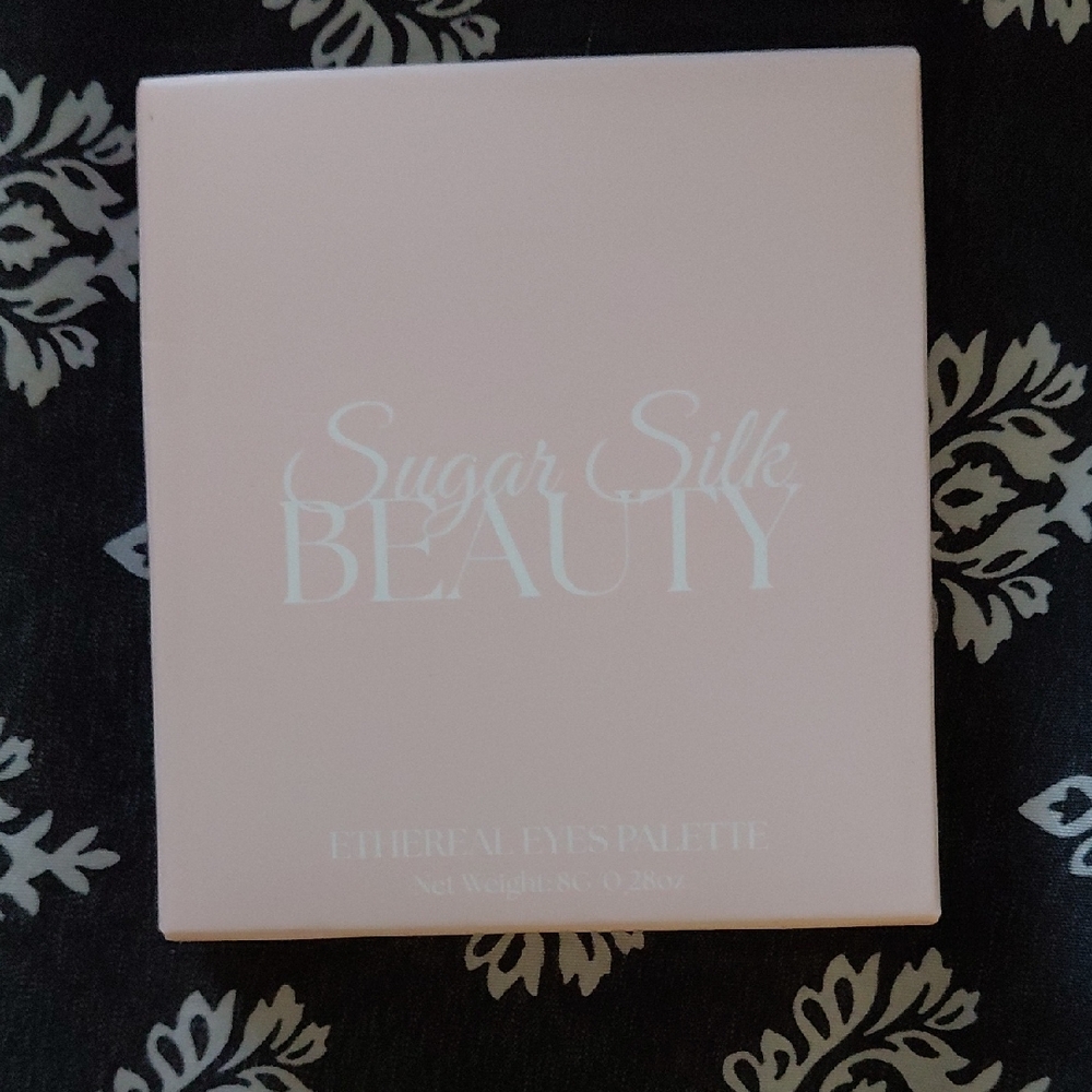 Sugar silk beauty eyeshadow palette